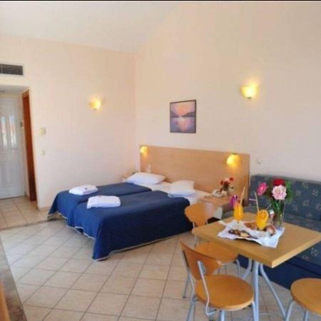 Thinalos Aparthotel Acharavi  Bagian luar foto