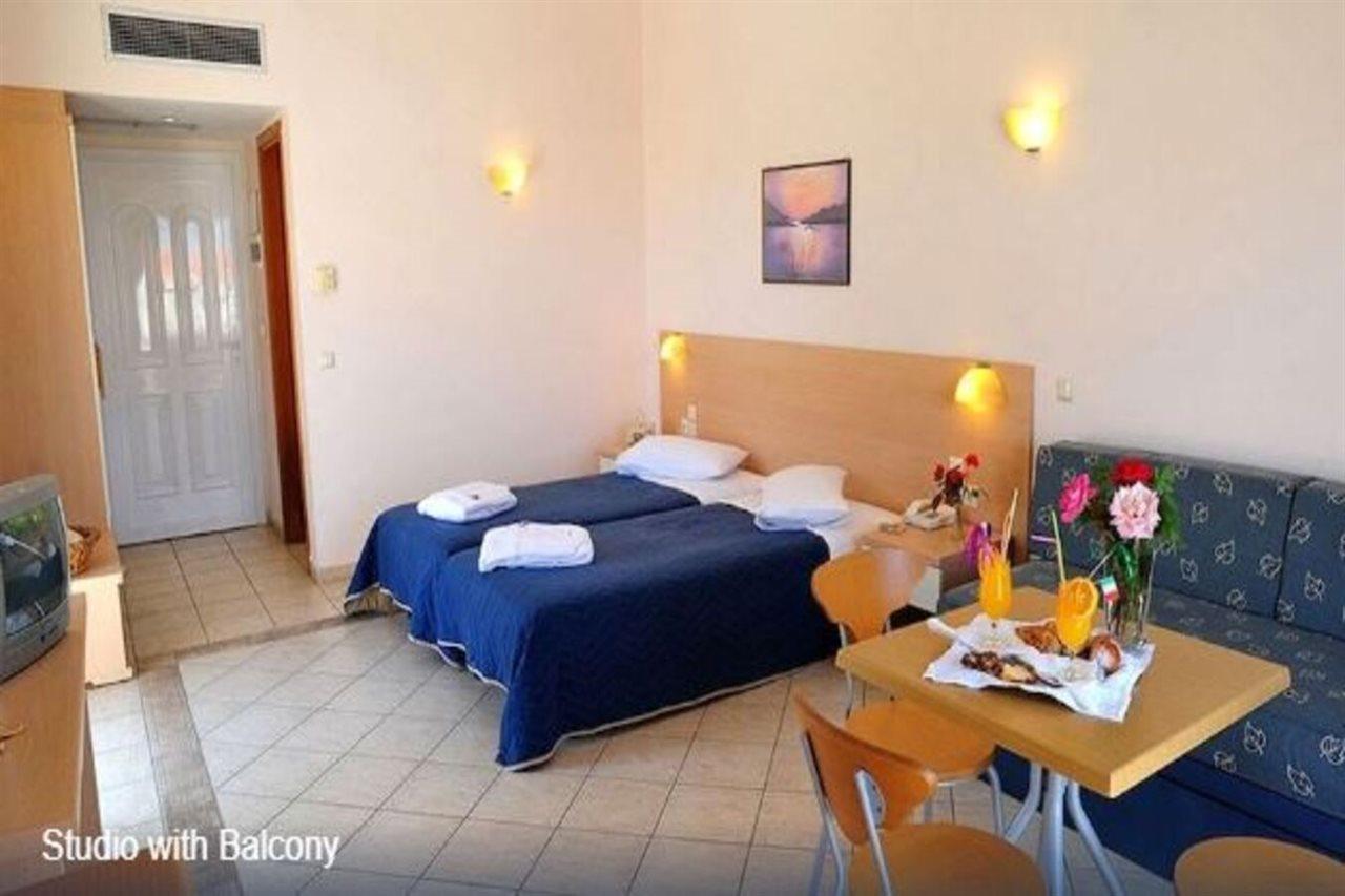 Thinalos Aparthotel Acharavi  Bagian luar foto