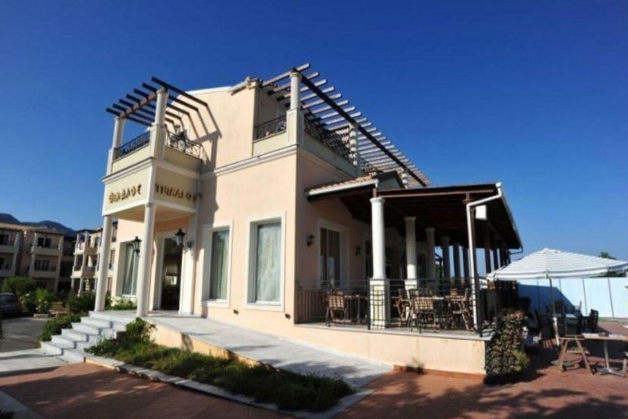 Thinalos Aparthotel Acharavi  Bagian luar foto