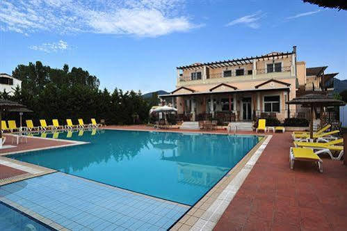 Thinalos Aparthotel Acharavi  Bagian luar foto