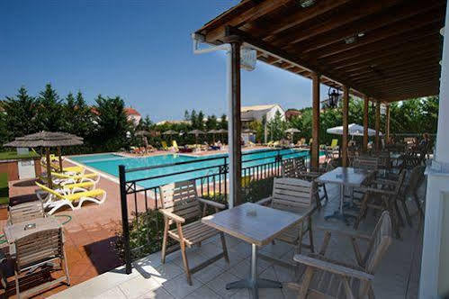 Thinalos Aparthotel Acharavi  Bagian luar foto