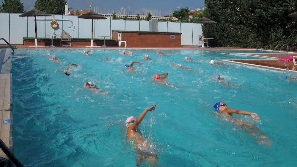 Thinalos Aparthotel Acharavi  Bagian luar foto